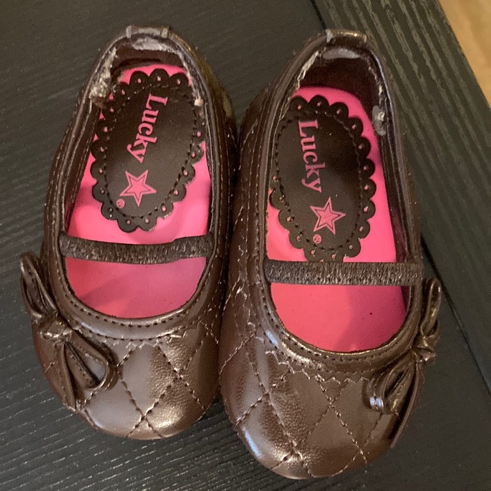 Lucky 🌟 Star brown quilted shoe